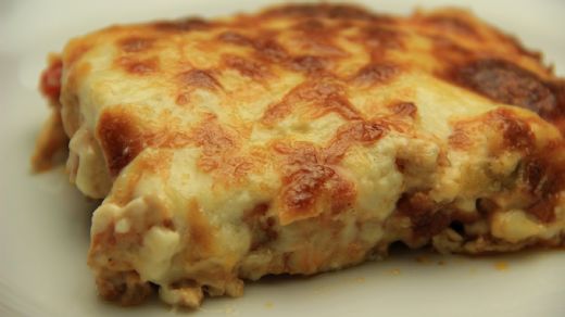 Fırında Beşamel Soslu Patates Tarifi ve Malzemeleri