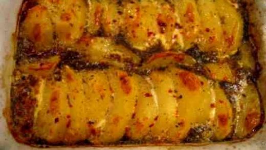 Fırında Etsiz Patates Yemeği Tarifi ve Malzemeleri