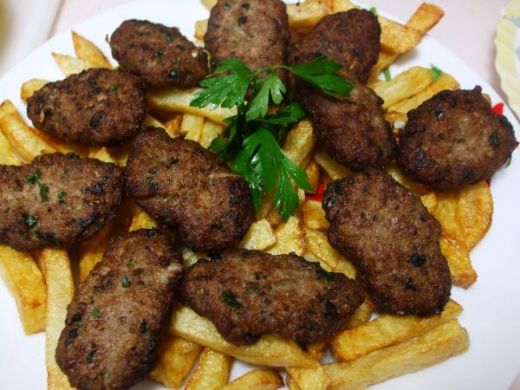 Fırında Kuru Köfte Patates Tarifi ve Malzemeleri