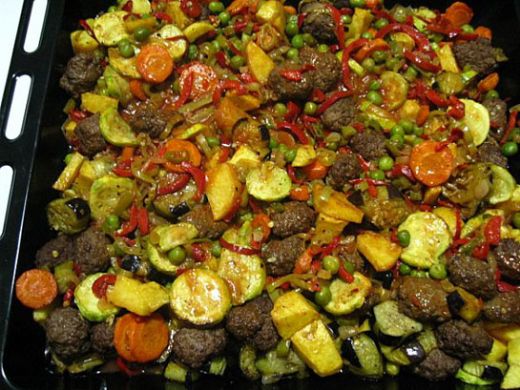 Fırında Misket Köfteli Patates Tarifi ve Malzemeleri